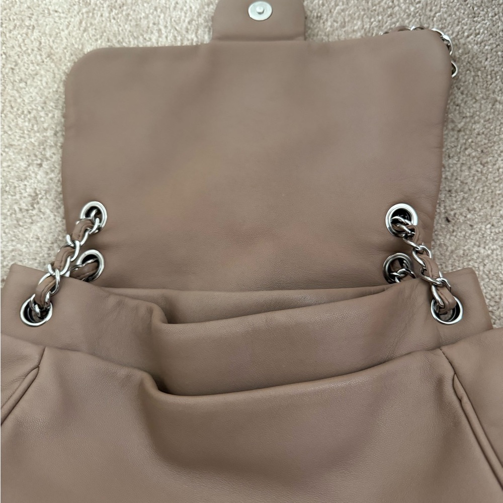 Chanel Beige Hobo Chain Shoulder Bag Lambskin - Picture 4 of 6